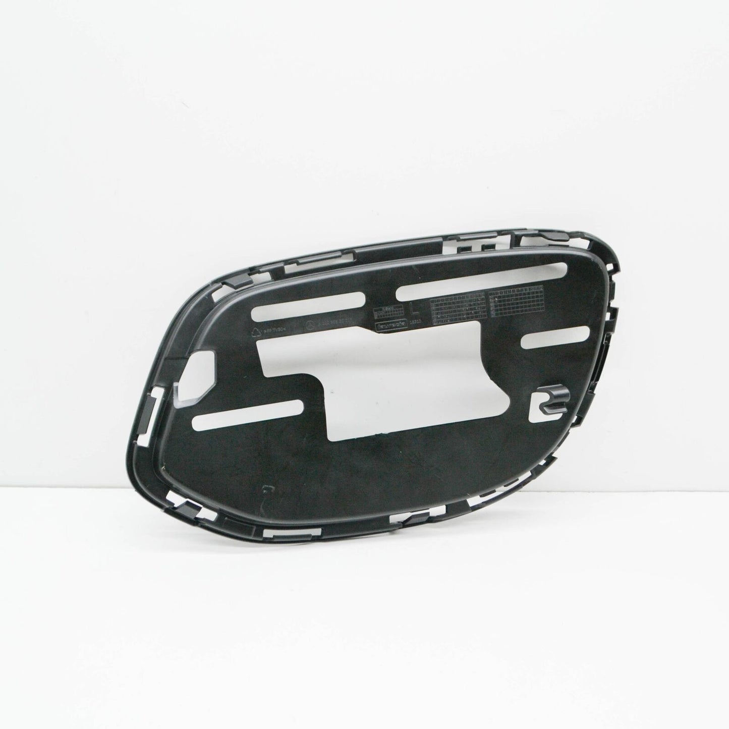 NEW MB S W222 FRONT BUMPER LEFT GRILLE BRACKET COVER A2228855001 ORIGINAL