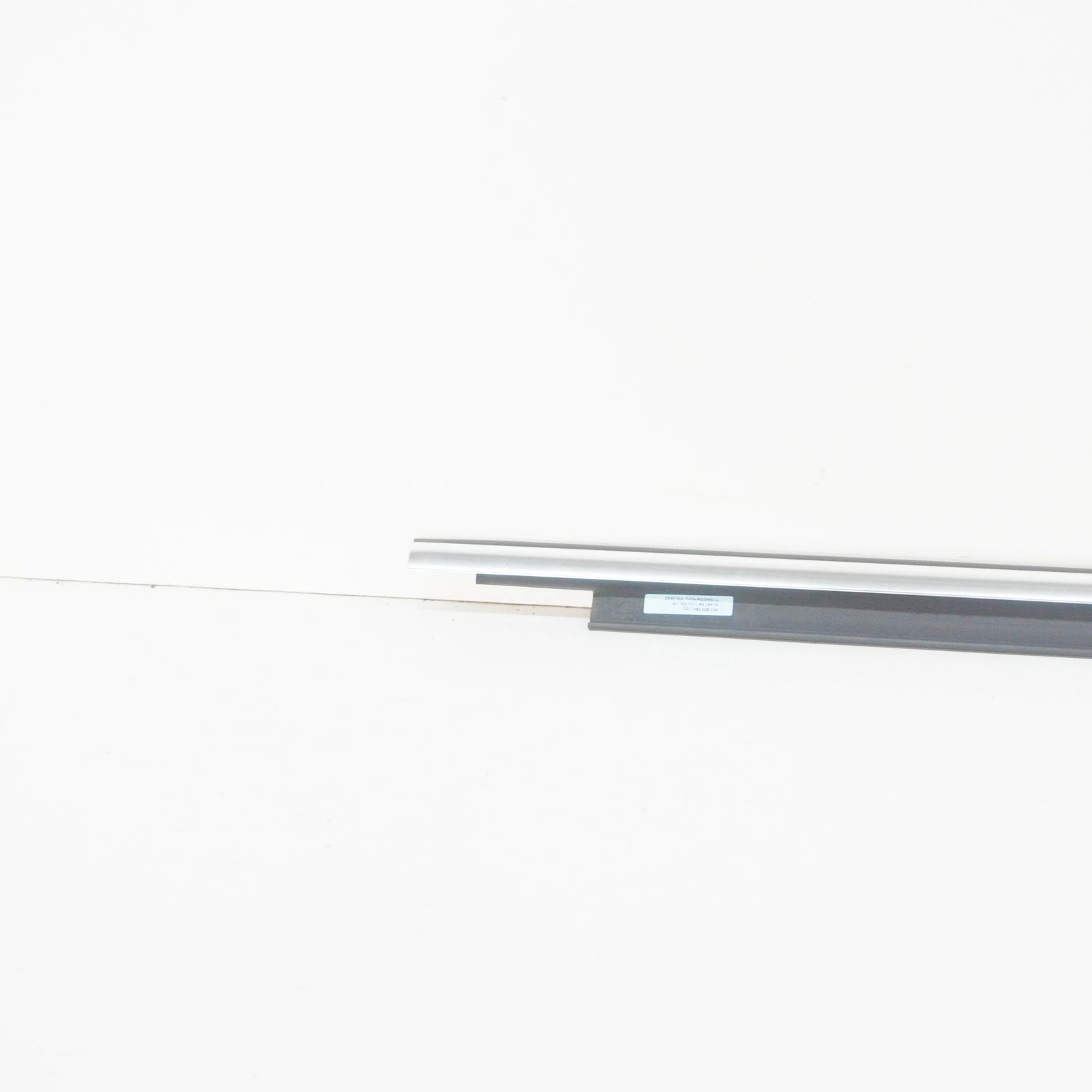 NEW AUDI A4 8K B8 FRONT RIGHT WINDOW LOWER CHROME MOLDING 8K0853284J2ZZ