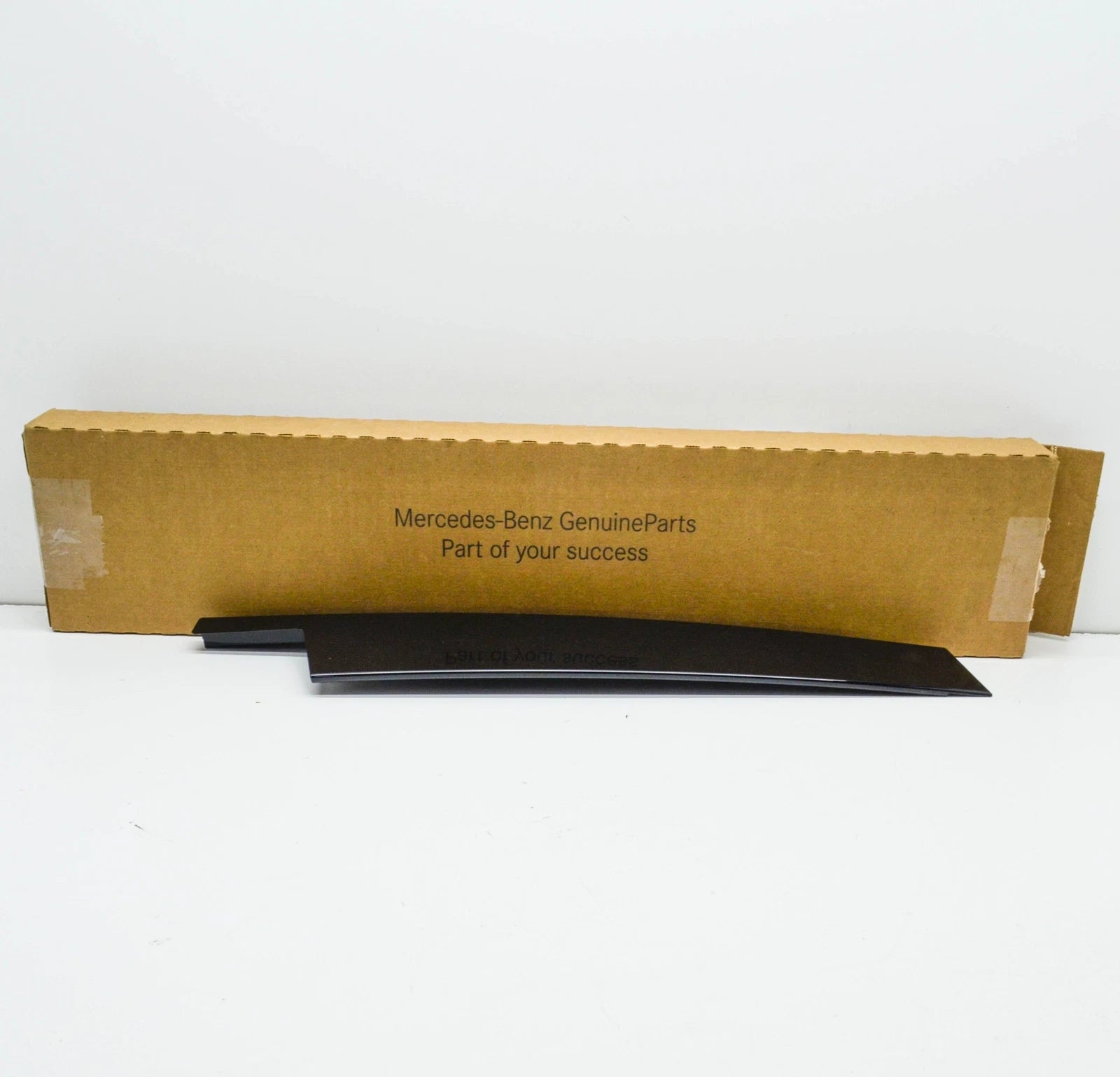 NEW MB GLE W167 FRONT LEFT DOOR ORNAMENTAL MOLDING TRIM A1676903300 ORIGINAL