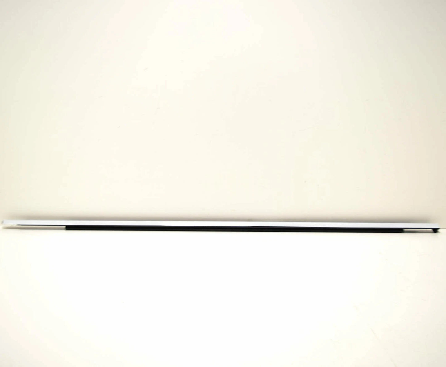 NEW AUDI A8 4N D5 FRONT RIGHT DOOR WINDOW SLOT SEAL TRIM 4N0837476CT94