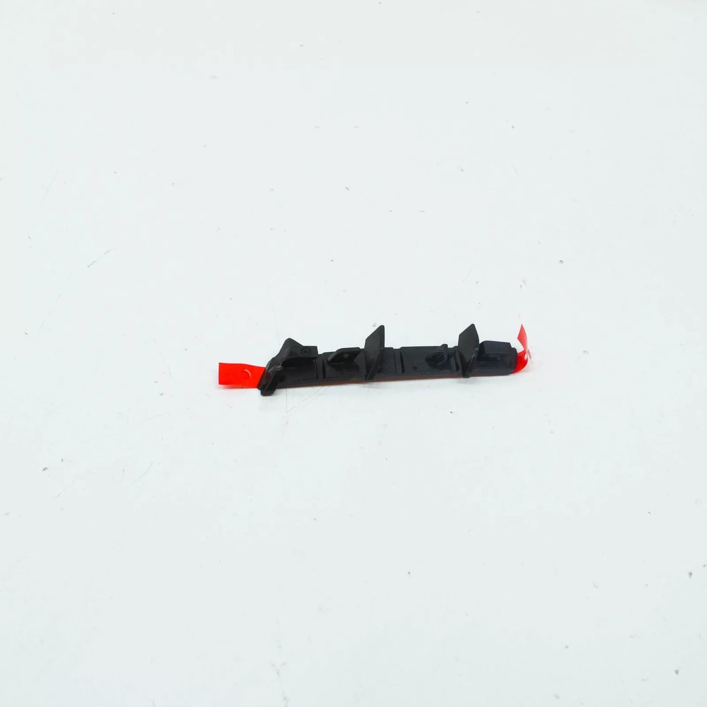 NEW BMW 7 G11 G12 REAR RIGHT TAILLIGHT FINISHER BRACKET 63218492336 ORIGINAL