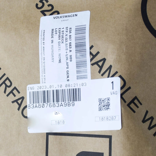 NEW AUDI Q3 F3 SPORTBACK FRONT BUMPER CENTER LOWER GRILLE 83A807683A9B9