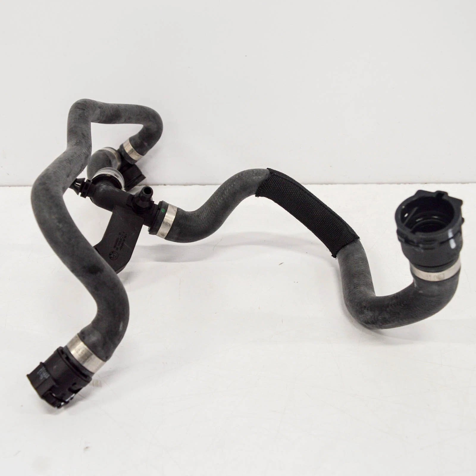 NEW BMW 7 G11 RADIATOR SUPPLY COOLING PIPE HOSE 17128602678 ORIGINAL