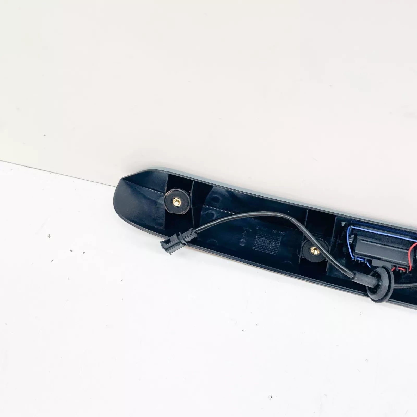 NEW VW CADDY 2K REAR BACK DOOR GRIP MOLDING 2K5827574S9B9