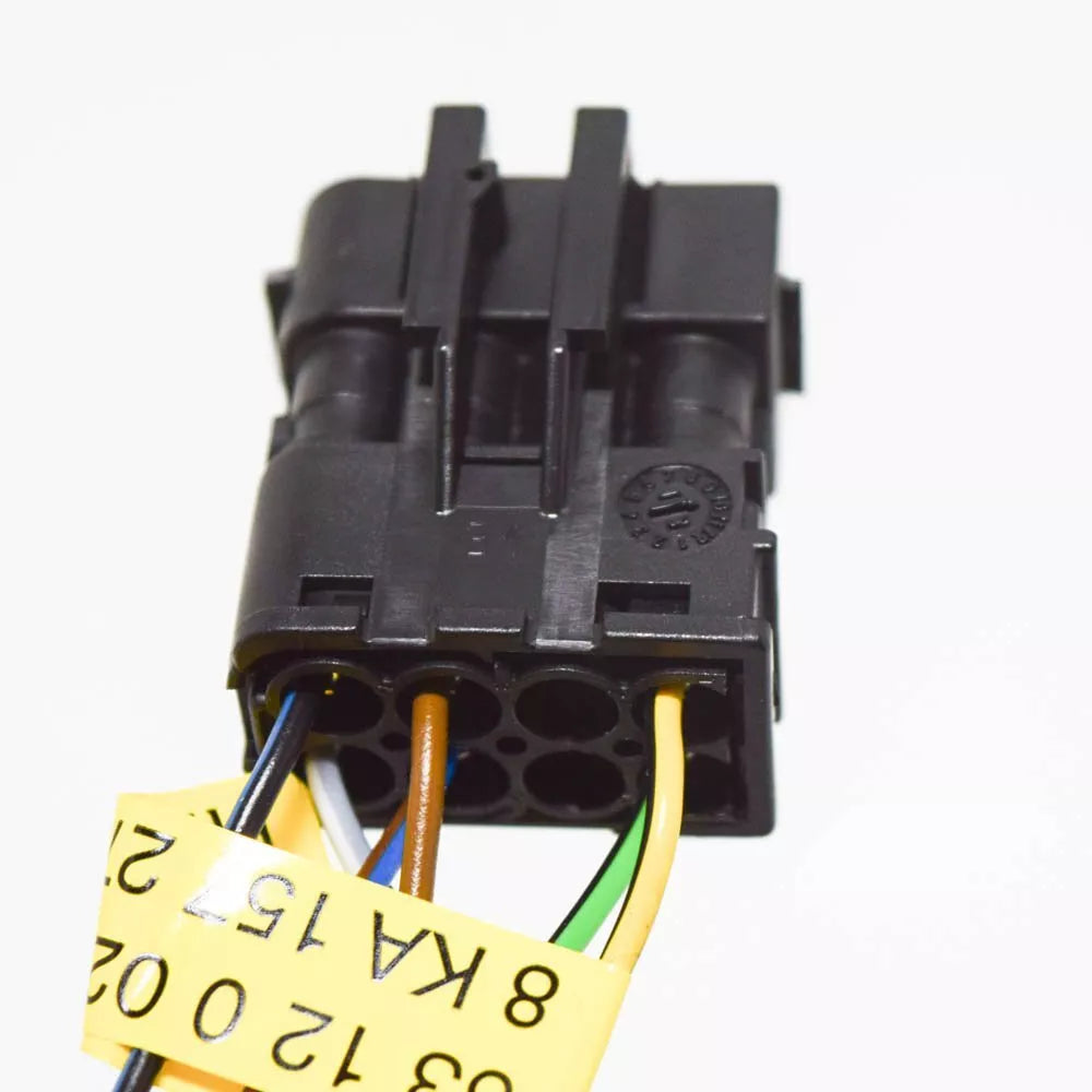 NEW BMW 5 E39 REAR RIGHT LIGHT ADAPTER 63120026771 0026771 ORIGINAL