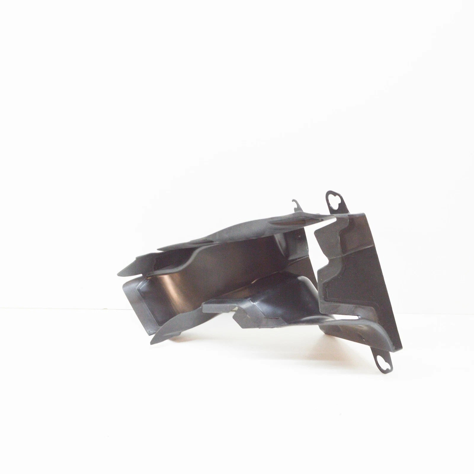 NEW AUDI A3 8V S3 RIGHT SIDE COOLANT AIR DUCT 8V0121674B