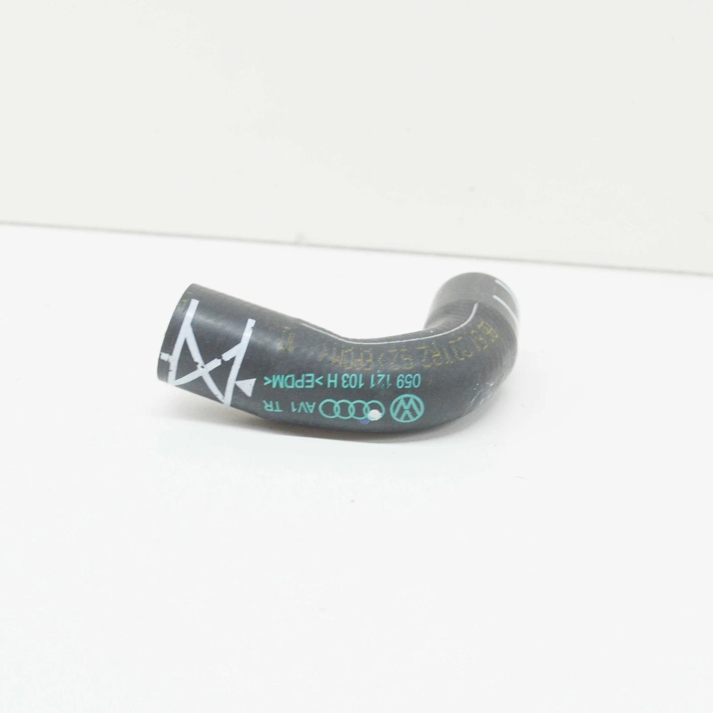 NEW AUDI A6 C7 COOLANT HOSE 059121103H ORIGINAL