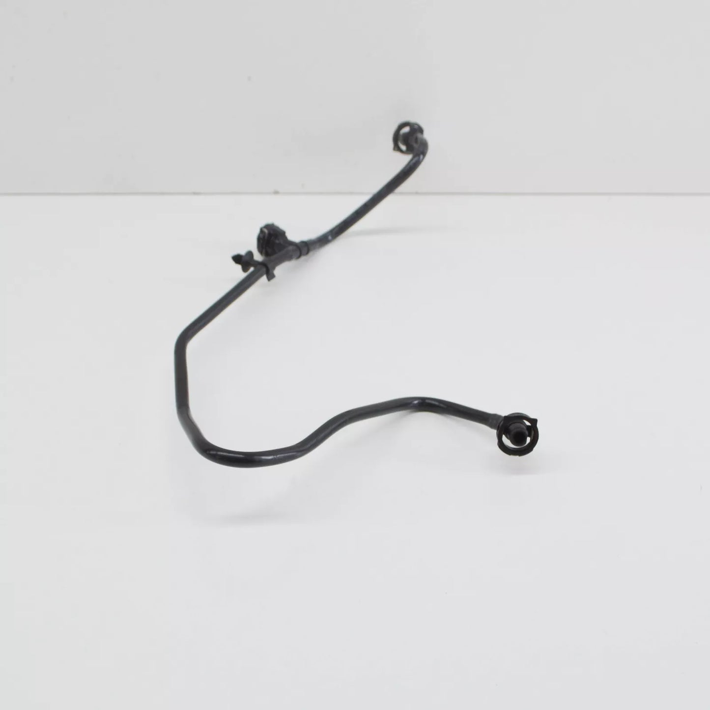 NEW VW TOUAREG CR ENGINE RESERVOIR BREATHER LINE 4M0121081F ORIGINAL