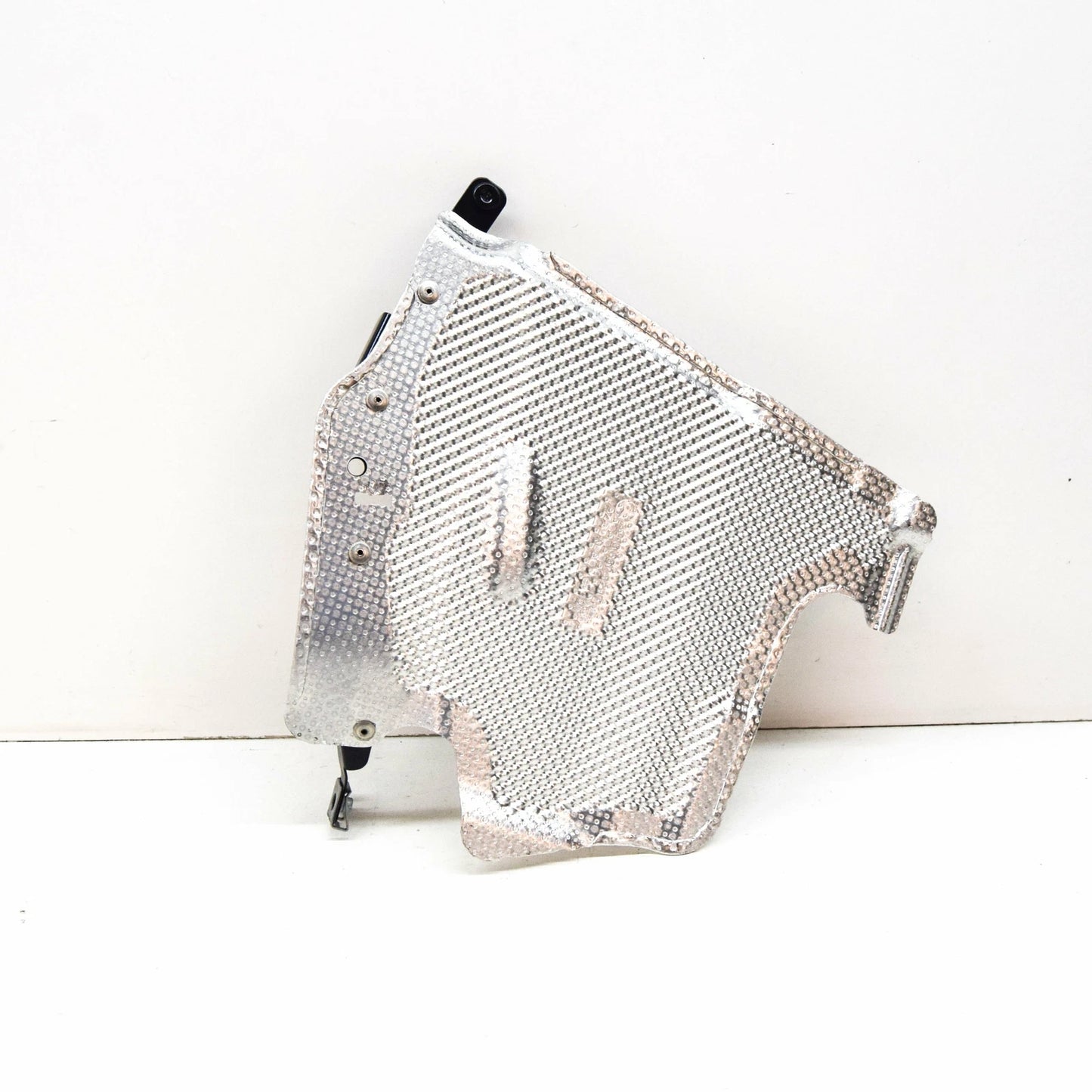 NEW MERCEDES-BENZ E W213 TOP RIGHT SCREEN HEAT PROTECTION SHIELD A2136809207