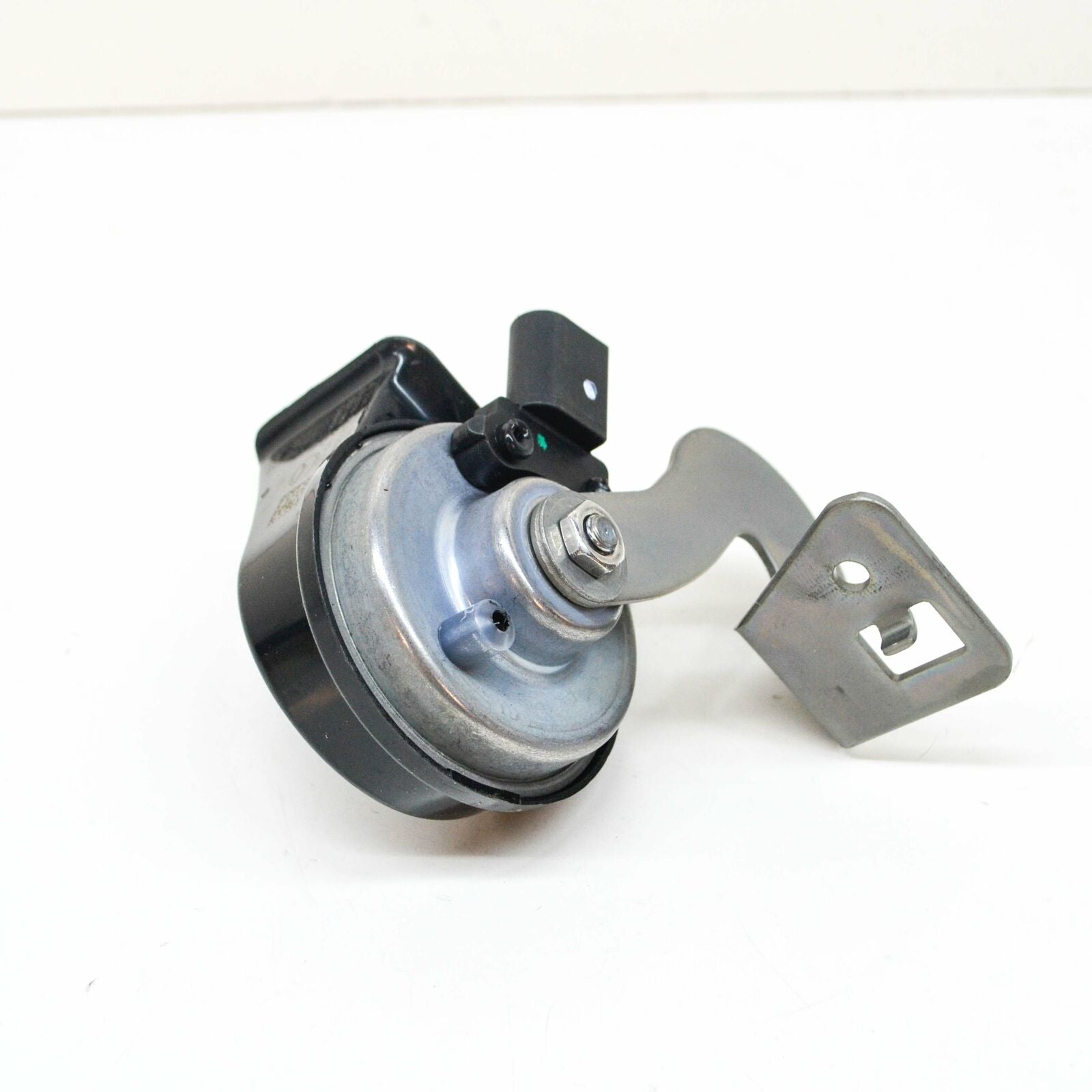 NEW MERCEDES-BENZ SL R231 FRONT LEFT HORN SIGNAL A2315420120 ORIGINAL