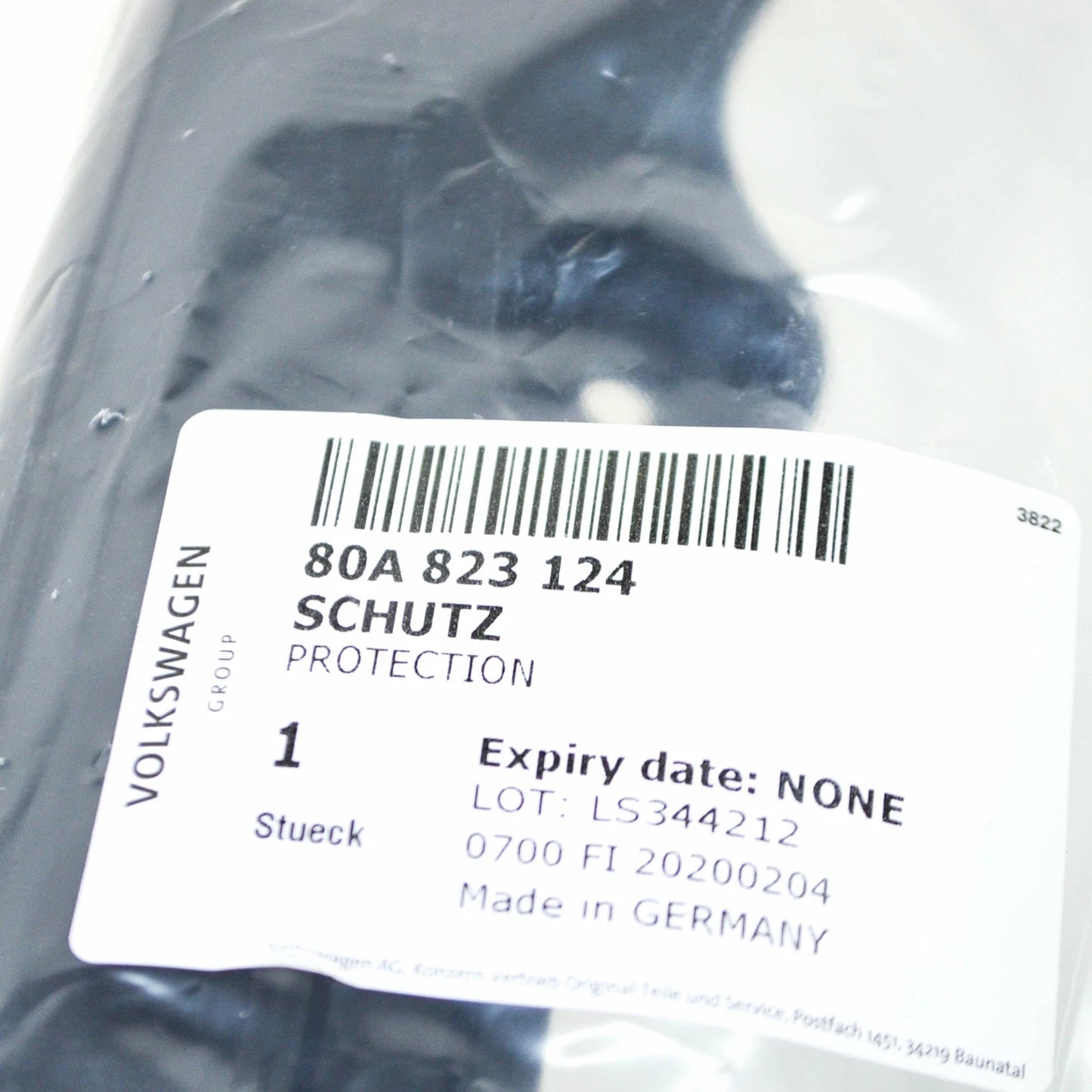 NEW AUDI Q5 80A FRONT BONNET HOOD SEAL CENTER PROTECTION 80A823124 ORIGINAL