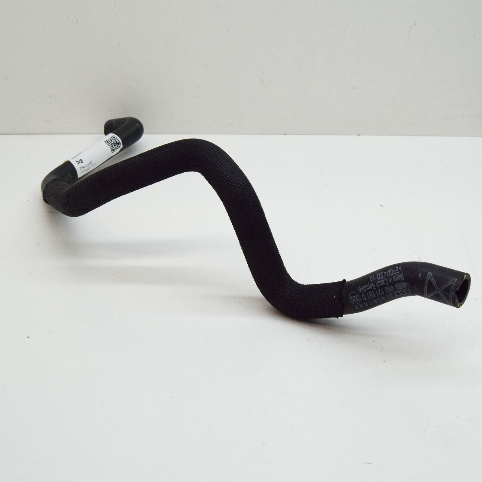 NEW AUDI A8 4N ENGINE COOLANT HOSE 4N0121057D ORIGINAL