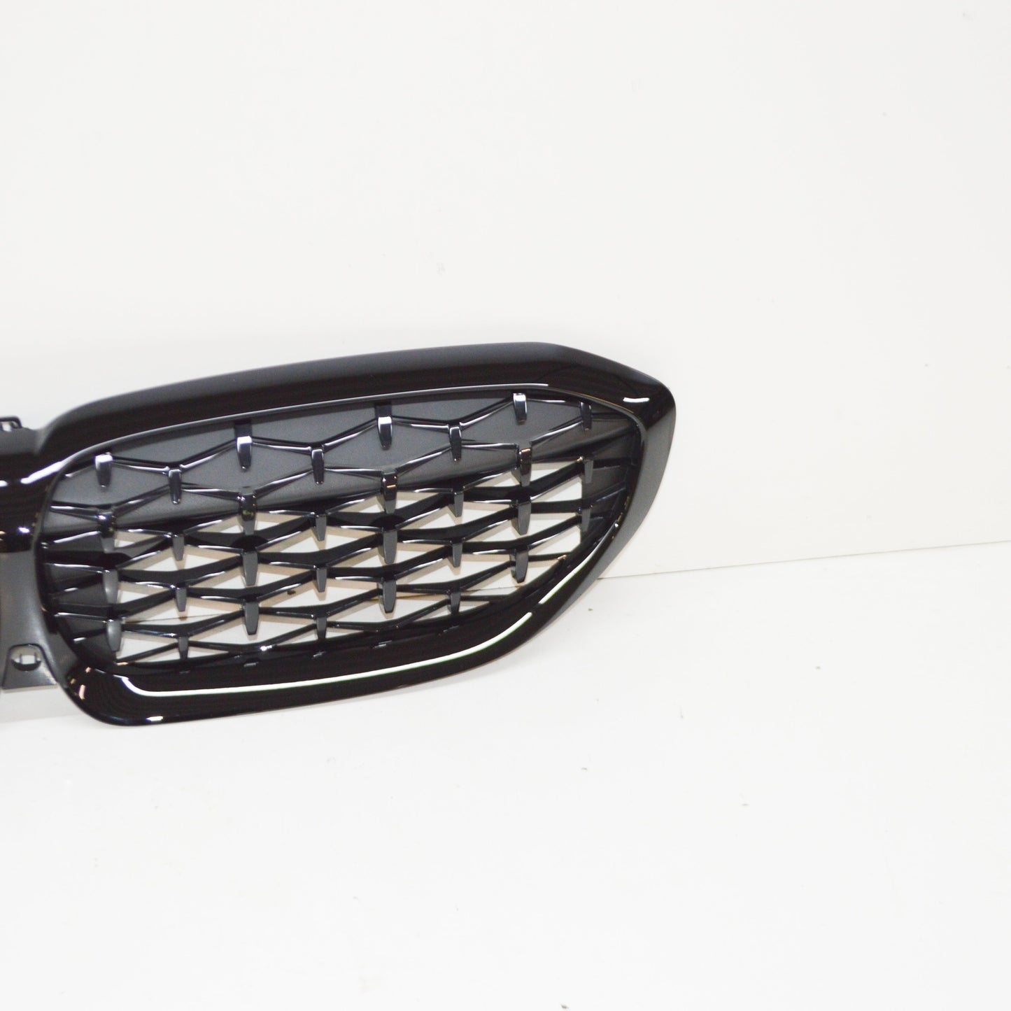 new bmw 3 g20, g28 front upper grill 51139448475 9448475 original