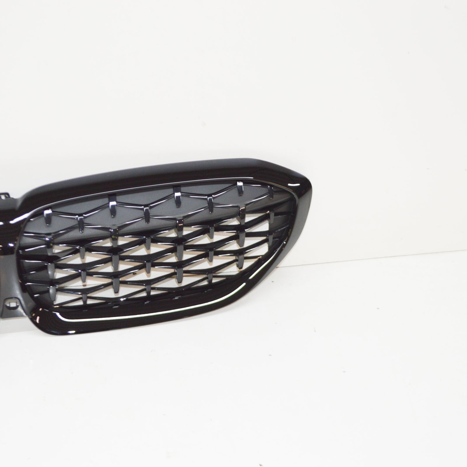 new bmw 3 g20, g28 front upper grill 51139448475 9448475 original