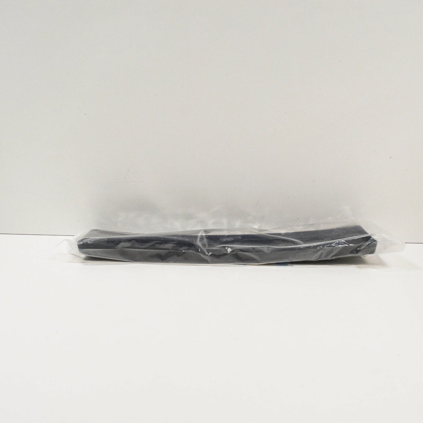 NEW BMW 2 F22 FRONT BUMPER LICENSE PLATE BRACKET 51137338656 7338656 ORIGINAL