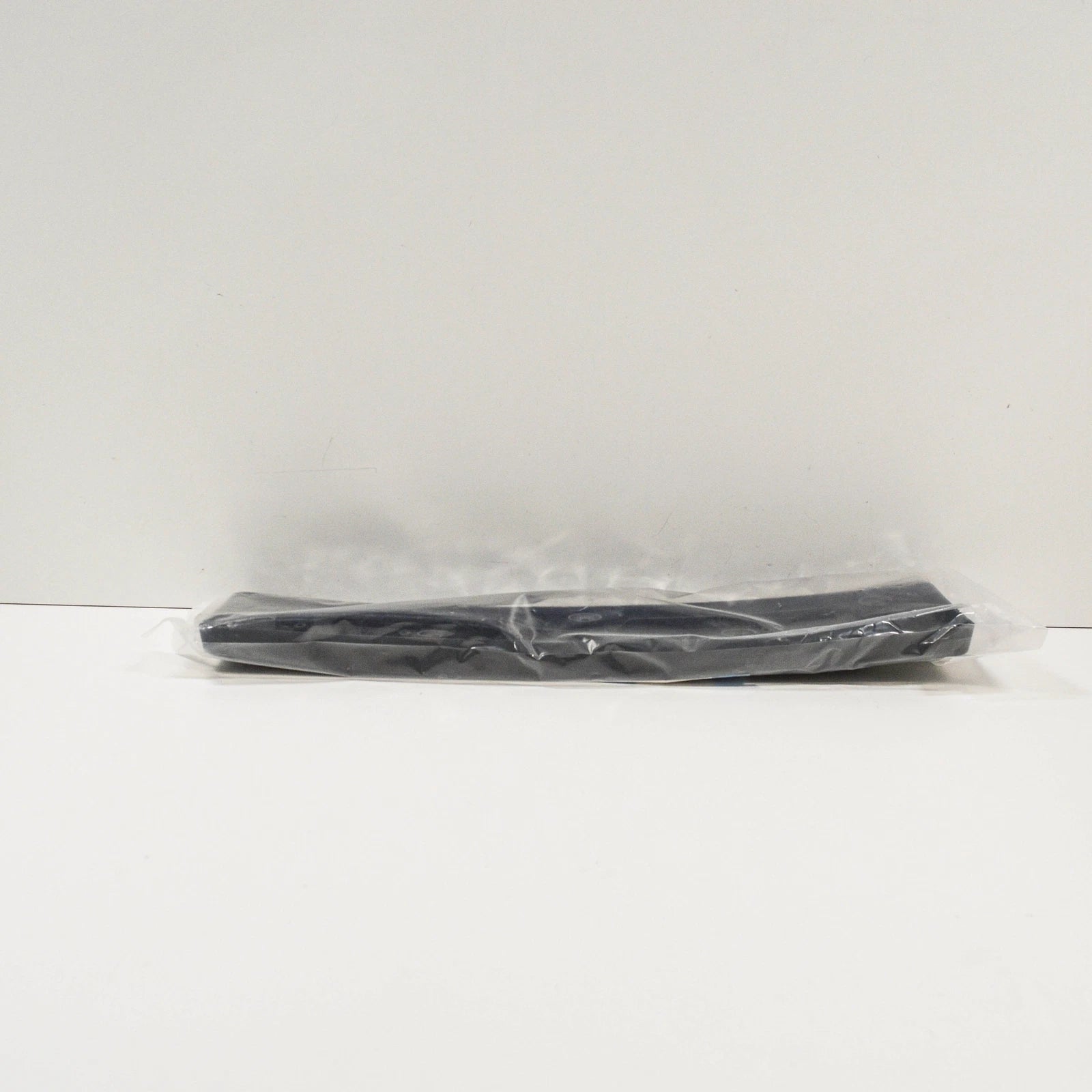 NEW BMW 2 F22 FRONT BUMPER LICENSE PLATE BRACKET 51137338656 7338656 ORIGINAL