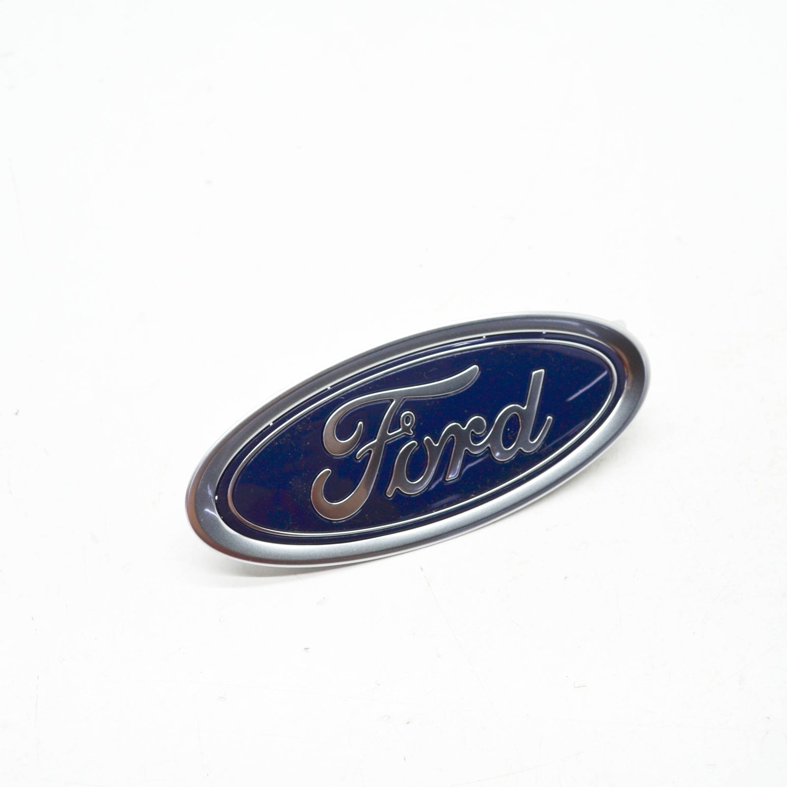 new ford mondeo mk5 oval emblem badge 5212690 ds73-8b262-ac original