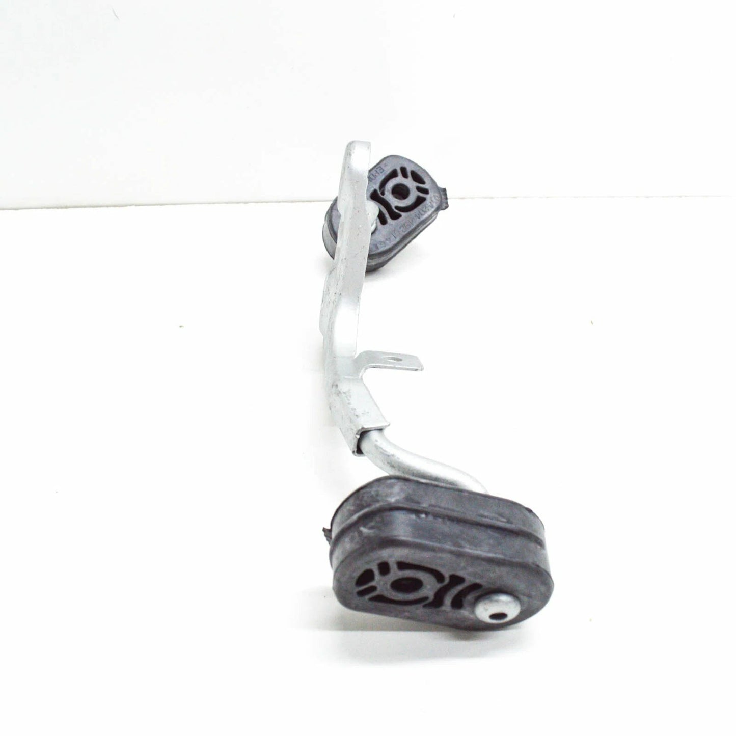 NEW MB C W204 REAR LEFT EXHAUST PIPE BRACKET SUSPENSION A2044901037