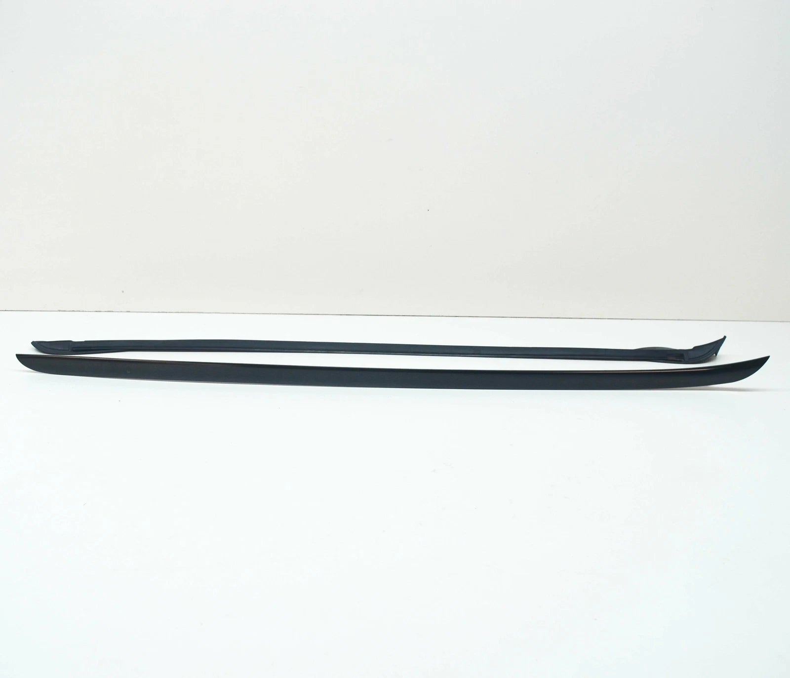 NEW BMW X4 F26 FRONT WINDSCREEN RIGHT VERTICAL SEAL TRIM 51317338616 ORIGINAL