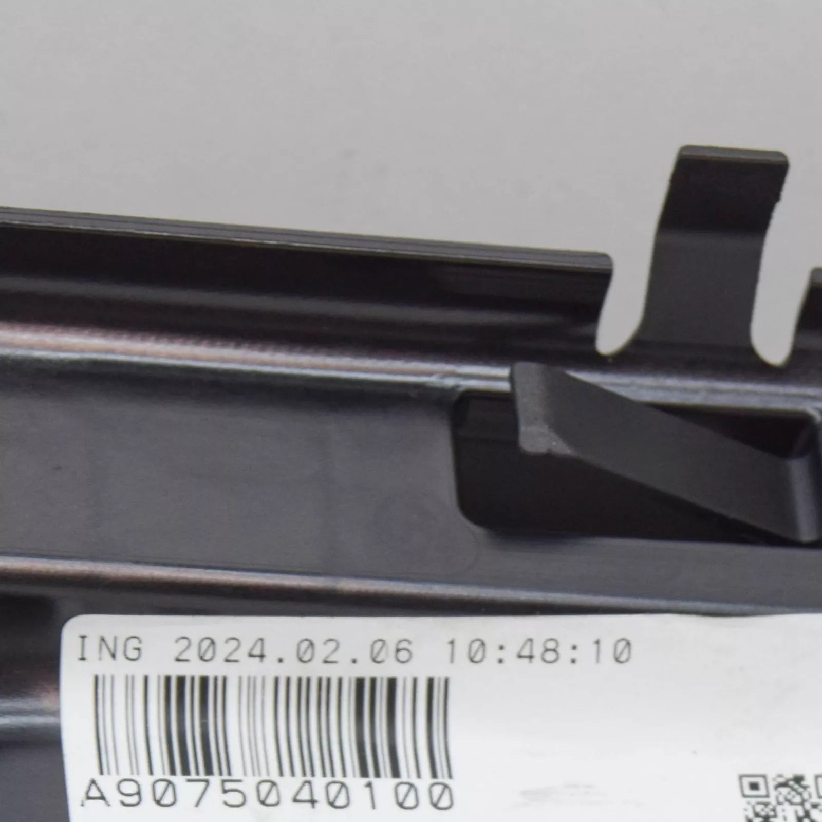 NEW MB SPRINTER 907 910 RIGHT RADIATOR SUPPORT SIDE PANEL A9075040100 ORIGINAL