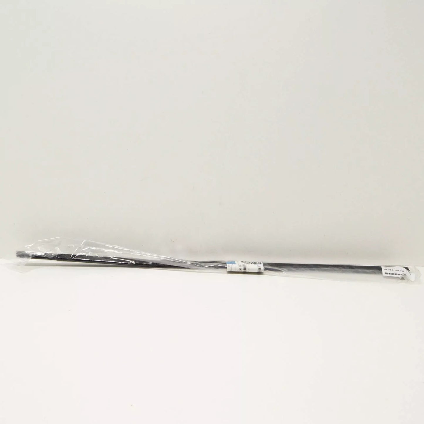 NEW BMW 3 E46 FRONT RIGHT DOOR WEATHERSTRIP 51338194708 ORIGINAL