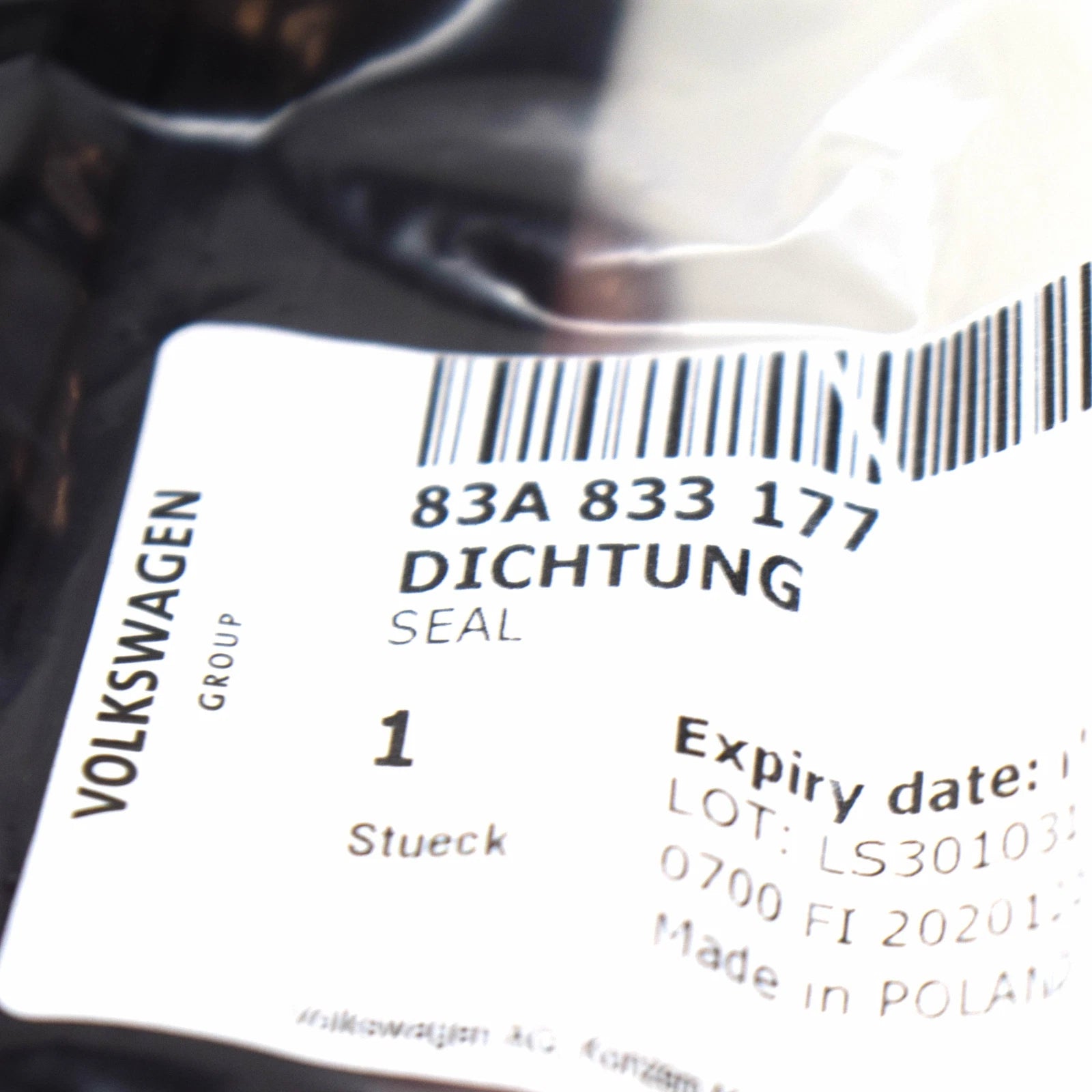 NEW AUDI Q3 F3 REAR LEFT SIDE ROCKER SILL PANEL MOLDING SEAL 83A833177