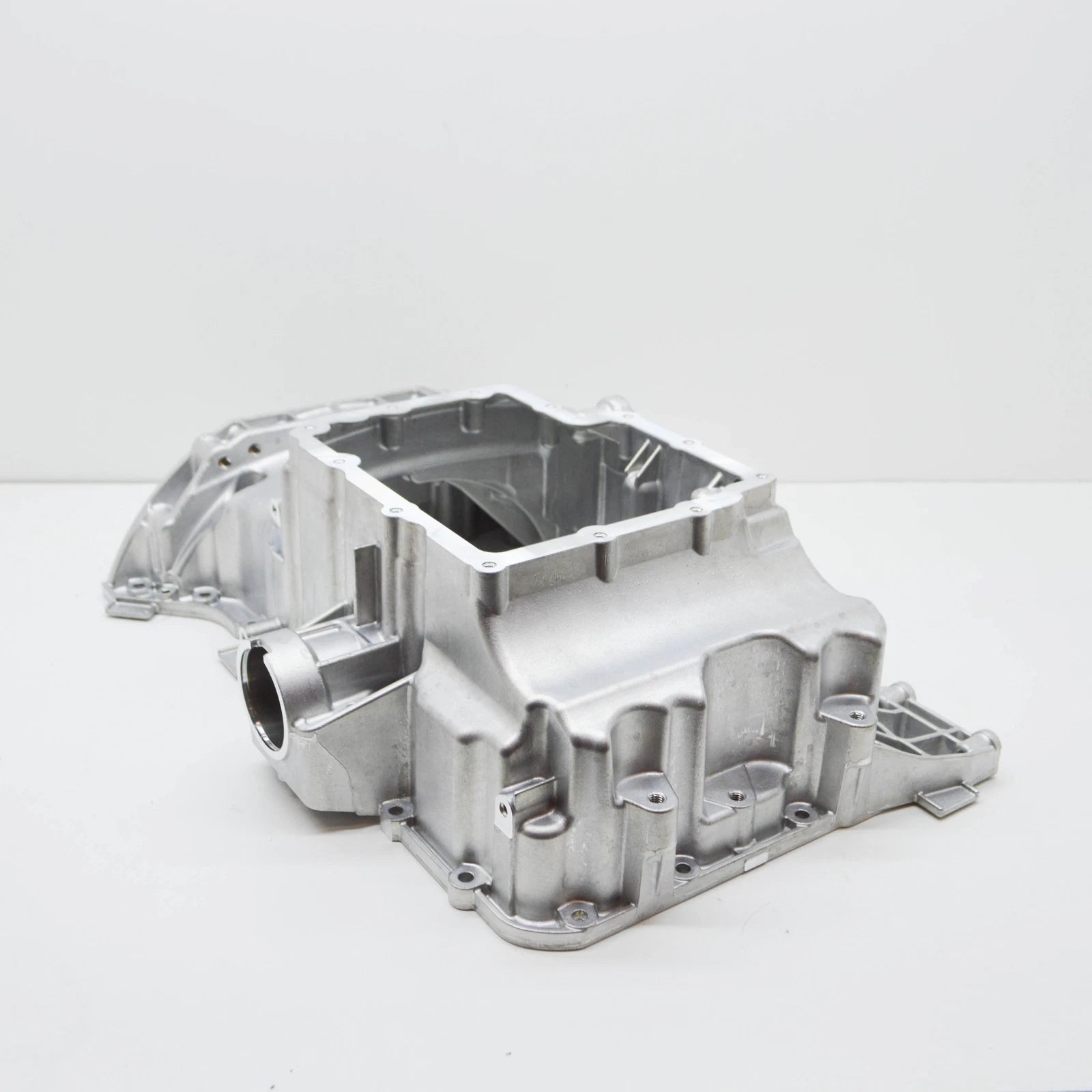 NEW MERCEDES-BENZ GLC X253 OIL SUMP PAN A2640142000 ORIGINAL