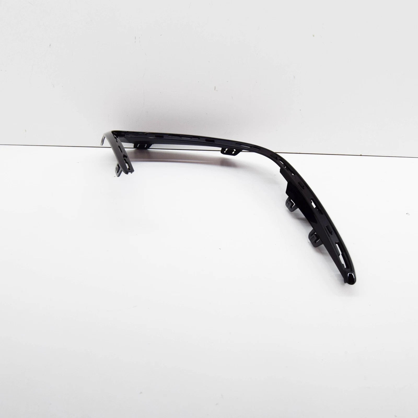 NEW MERCEDES-BENZ EQS V297 FRONT RIGHT BUMPER TRIM STRIP A2978853402 ORIGINAL