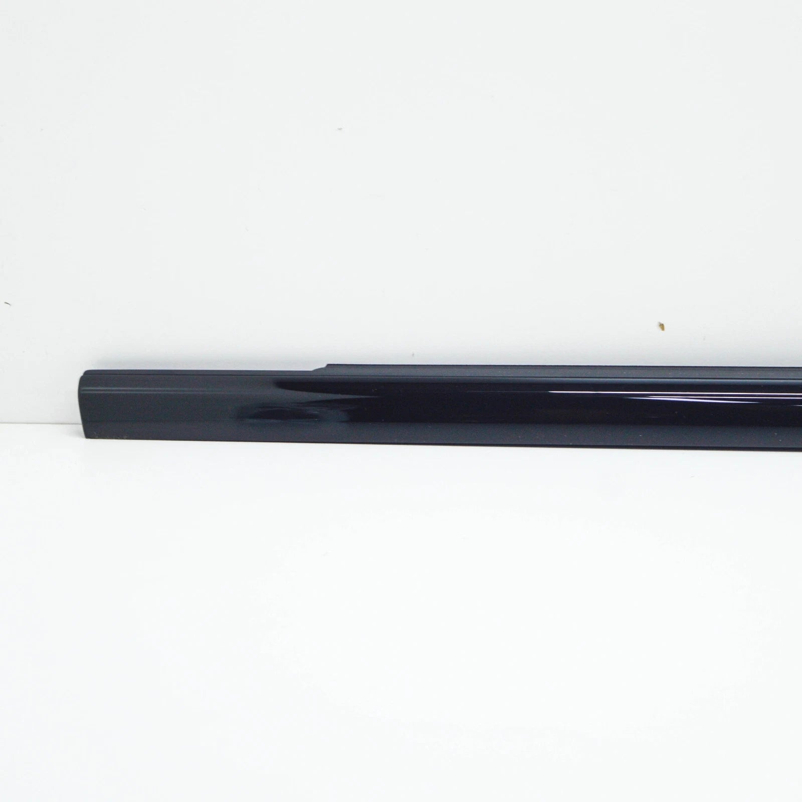 NEW MERCEDES-BENZ GLE W167 FRONT RIGHT DOOR WINDOW MOLDING A1677200801