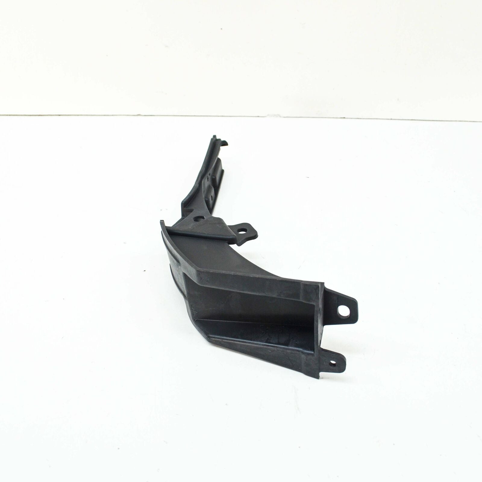 NEW MERCEDES-BENZ C W205 REAR BUMPER RIGHT AREA COVER A2058854323 ORIGINAL