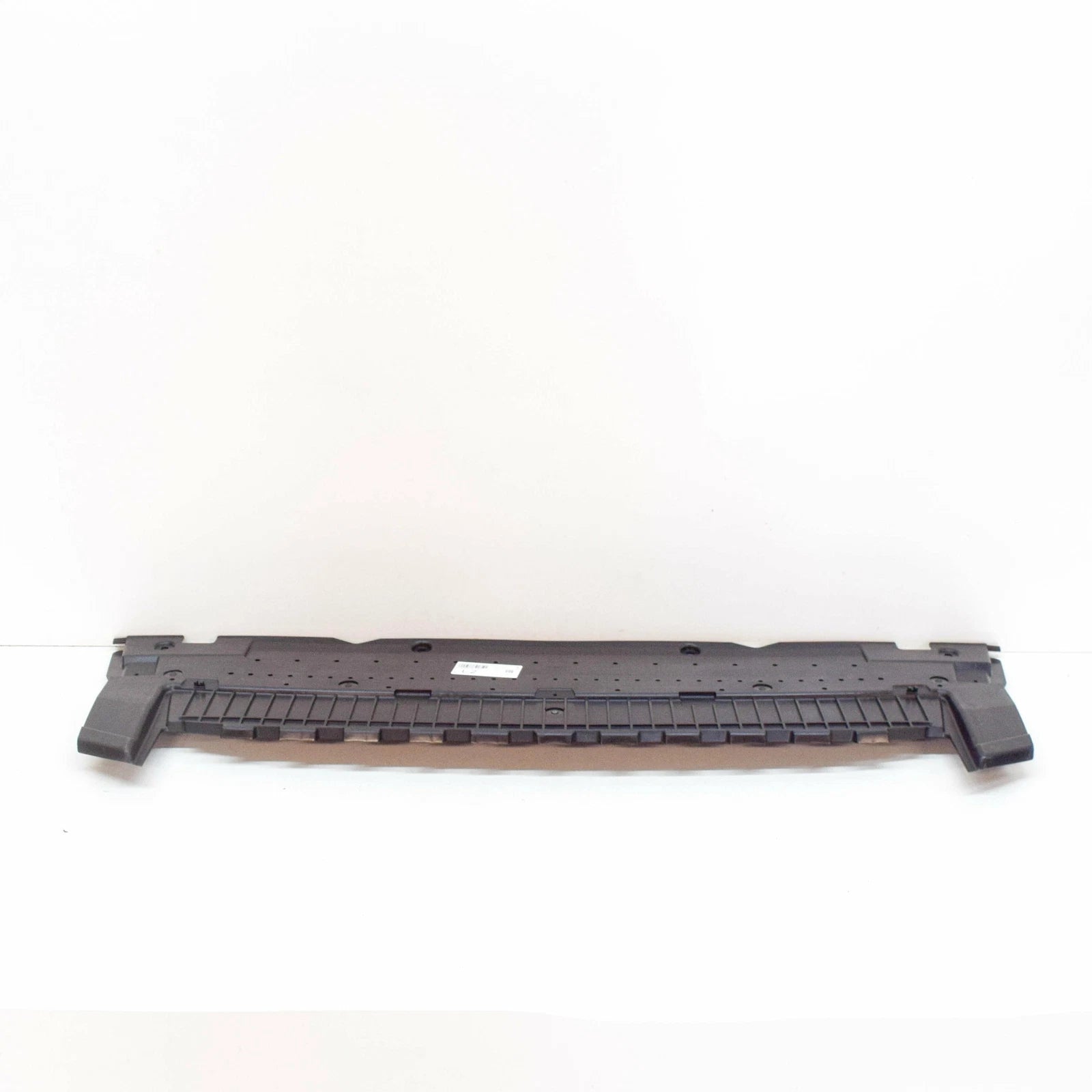 NEW AUDI A5 8T3 FRONT BUMPER LOWER CENTRE CLOSING ELEMENT 8T0807611C