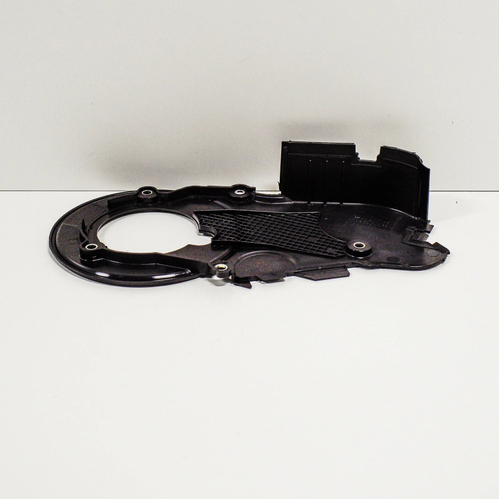 NEW AUDI A4 B8 CENTER TOOTHED BELT GUARD 03L109147D