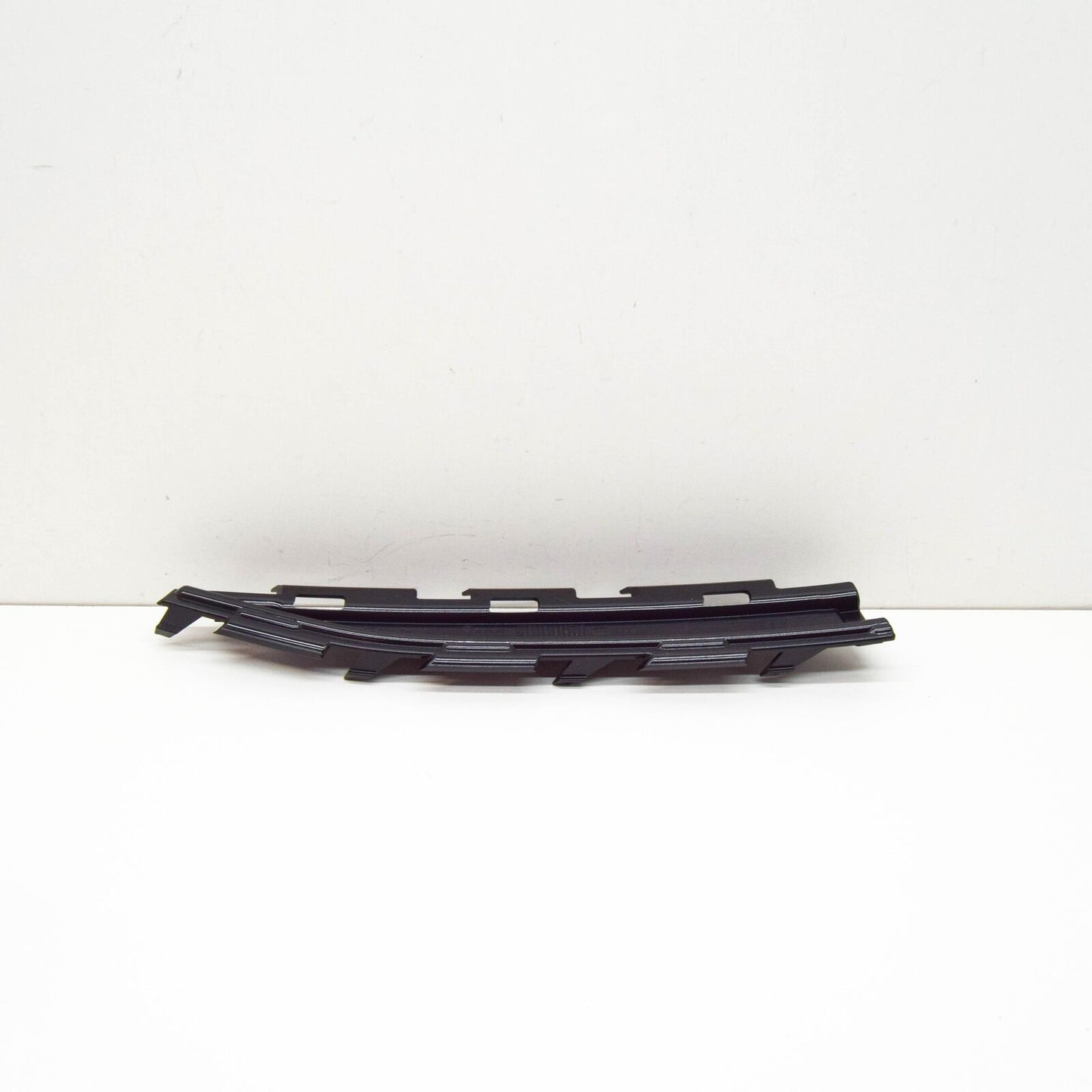 NEW AUDI Q7 4M FRONT BUMPER RIGHT END CAP 4M0807750C ORIGINAL