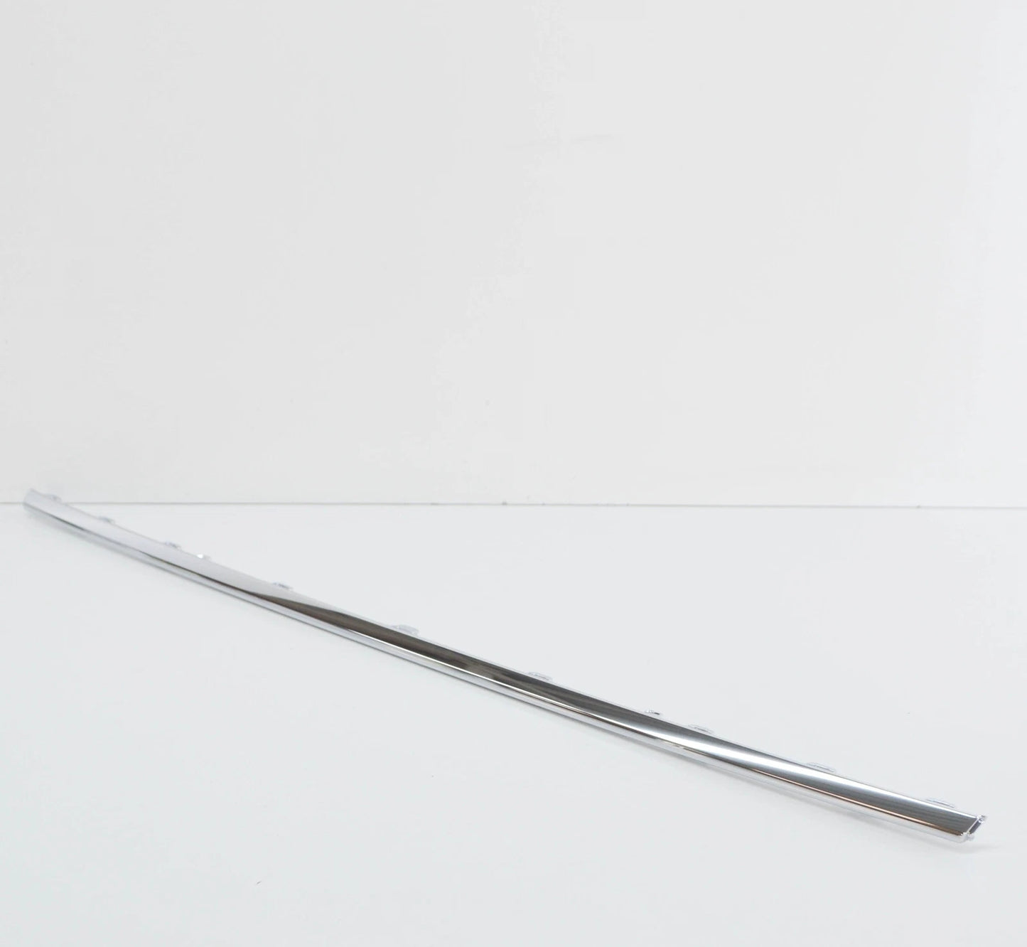 NEW VW GOLF 5G MK7 FRONT BUMPER GRILLE LOWER MOLDING 5G0853101B2ZZ ORIGINAL