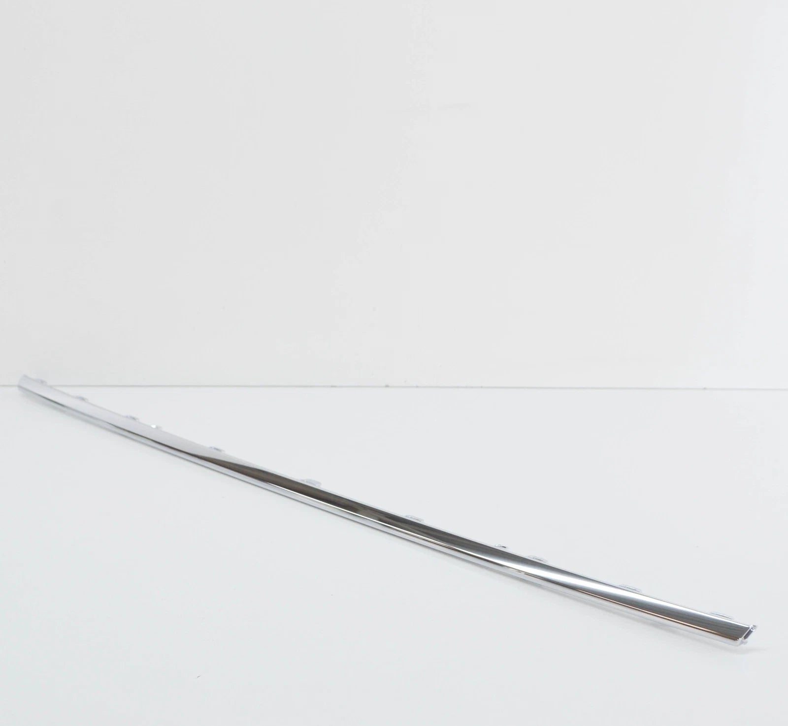 NEW VW GOLF 5G MK7 FRONT BUMPER GRILLE LOWER MOLDING 5G0853101B2ZZ ORIGINAL