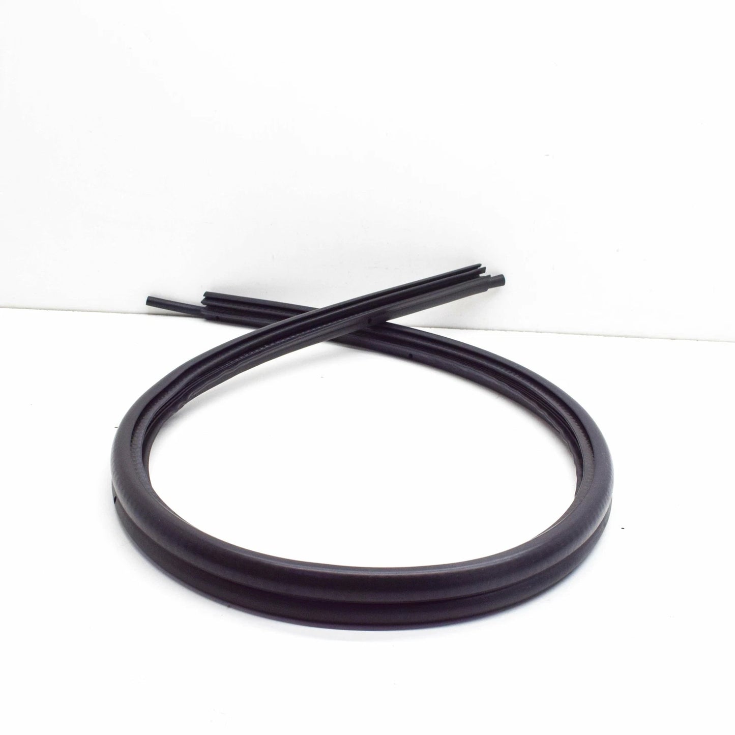 NEW BMW Z4 ROADSTER E85 FRONT RIGHT DOOR WEATHERSTRIP 51727125652 ORIGINAL