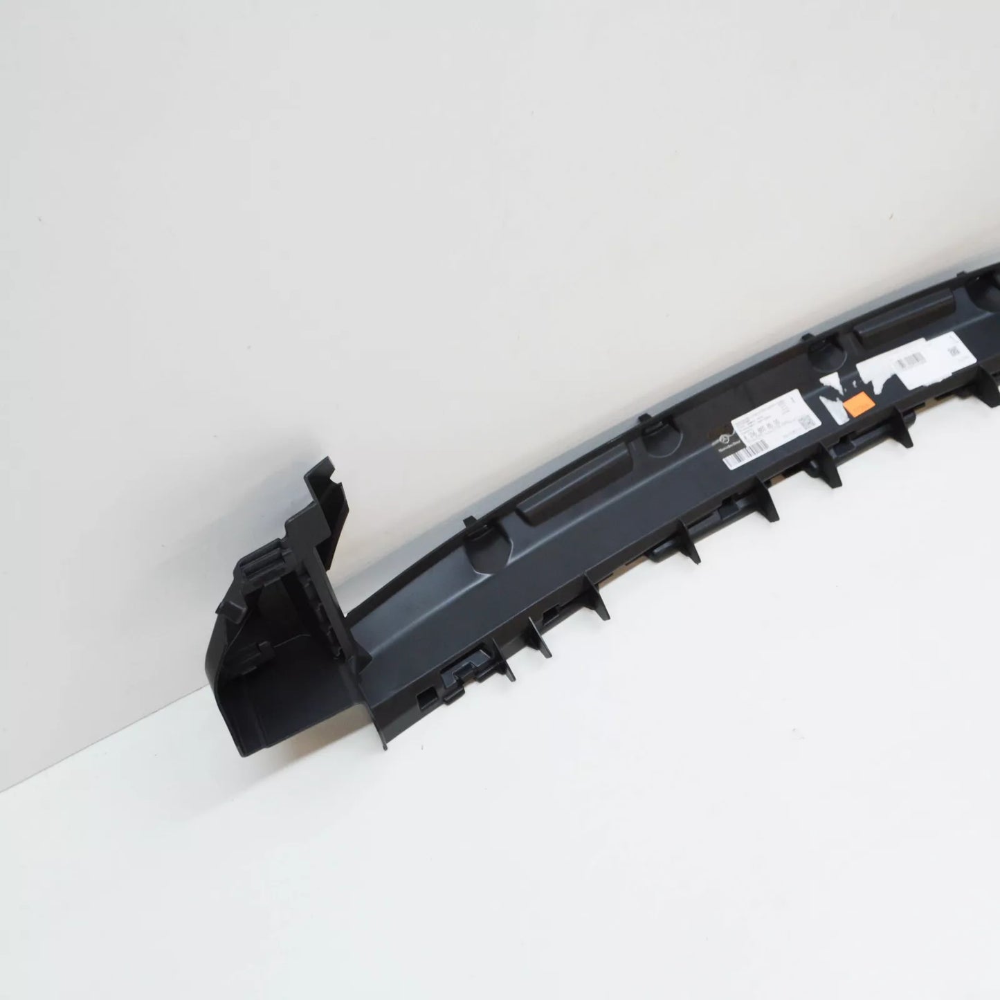 NEW MERCEDES-BENZ GLA X156 FRONT BUMPER AREA CENTER COVER A1568858500 ORIGINAL