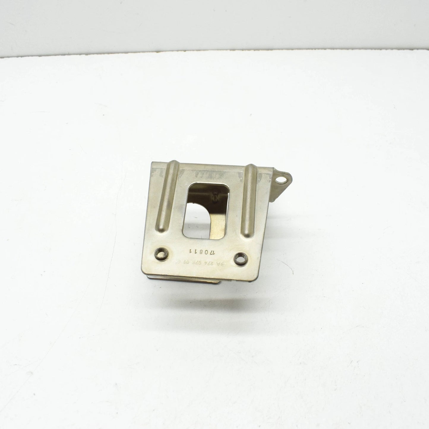 NEW MB C W205 TRANSDUCER TO CYLINDER CRANKCASE BRACKET A2740780341 ORIGINAL