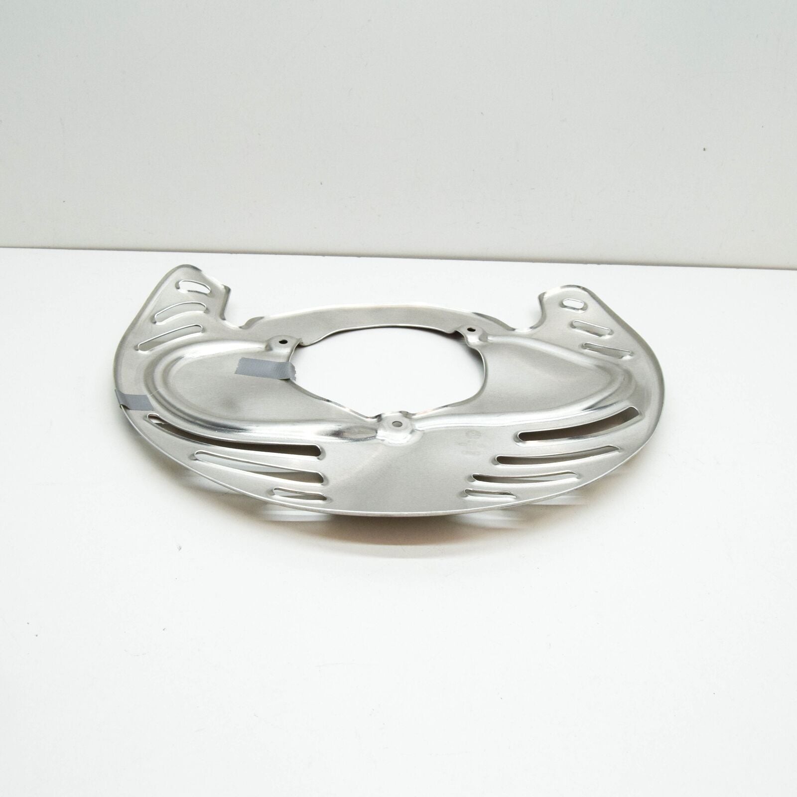 NEW AUDI RSQ3 8U FRONT RIGHT BRAKE DISC PROTECTION 8U0615312 ORIGINAL