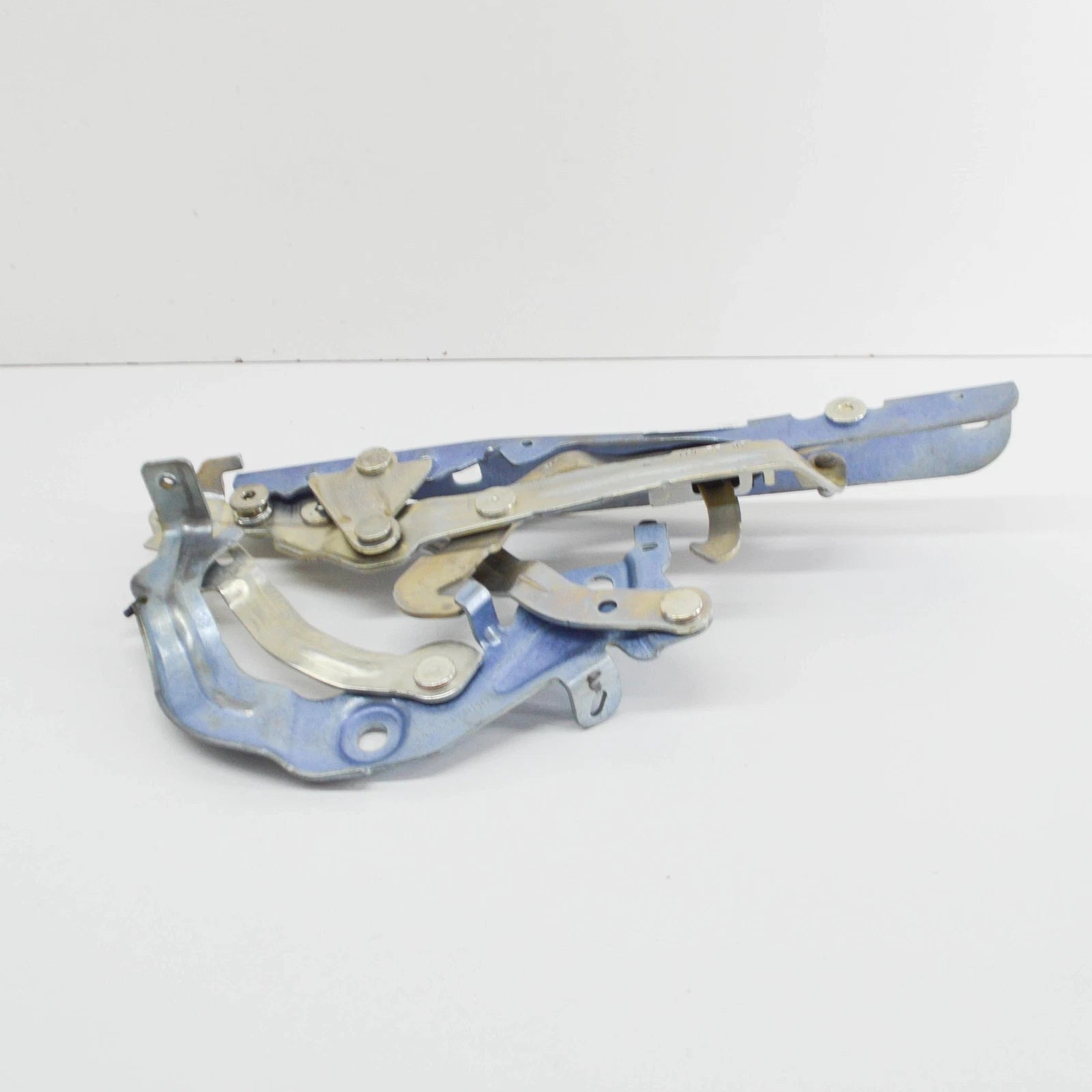 NEW AUDI TT FV3 FRONT RIGHT BONNET HOOD HINGE 8S0823302B ORIGINAL