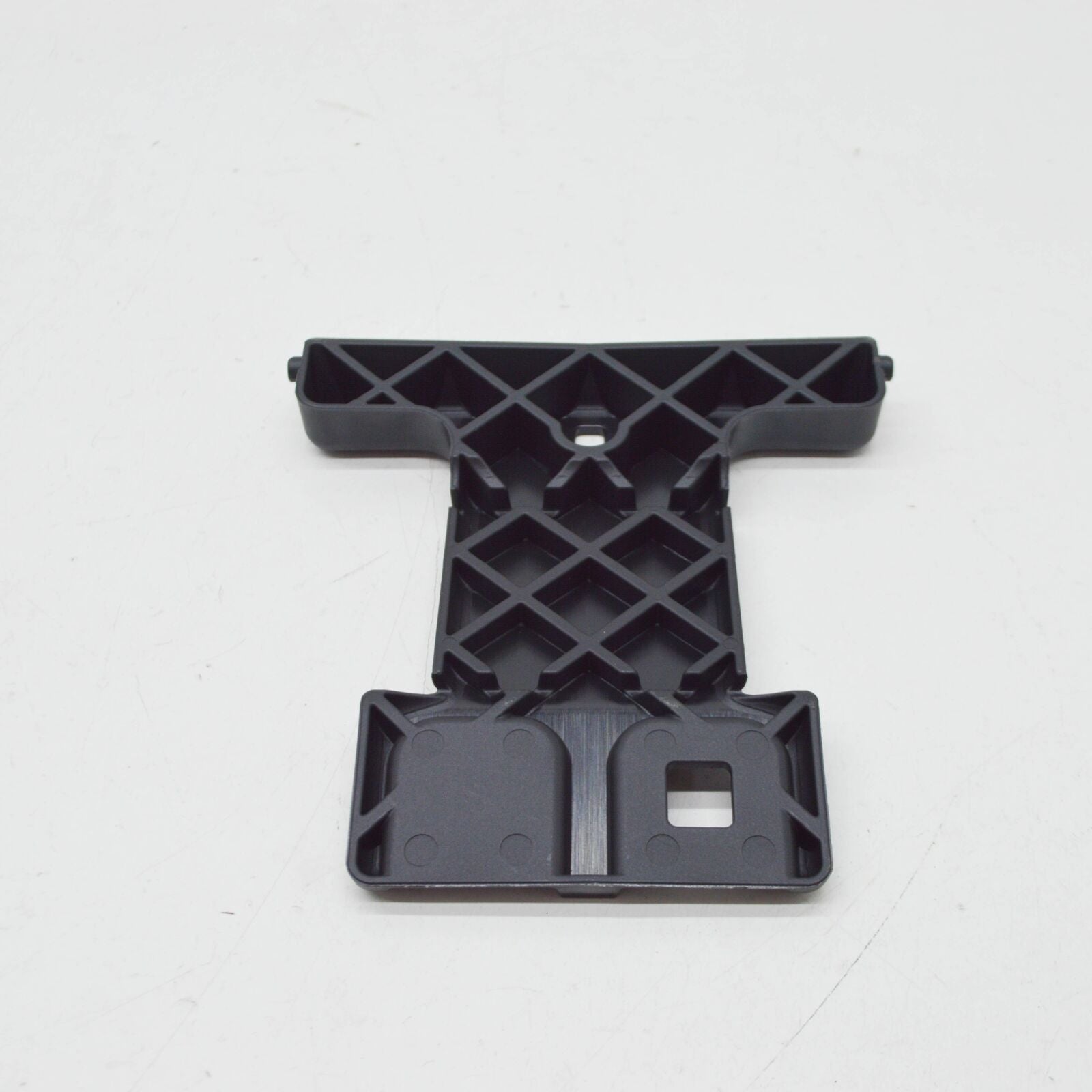 NEW MERCEDES-BENZ C-CLASS W204 RADIATOR GRILLE BRACKET A2048851136 2010 ORIGINAL