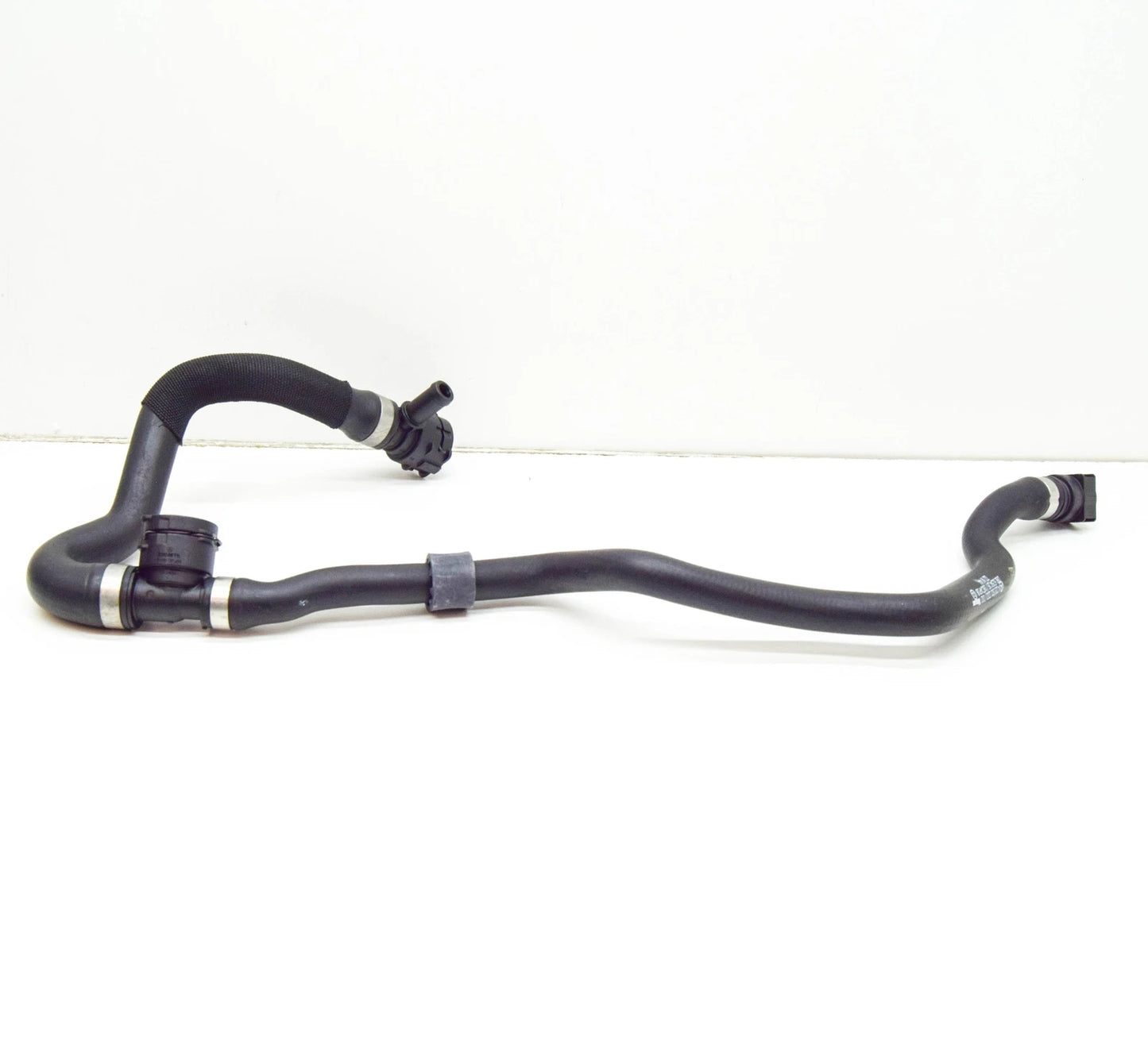 NEW MERCEDES-BENZ S W223 RIGHT SIDE WATER RADIATOR HOSE A2235012202 ORIGINAL