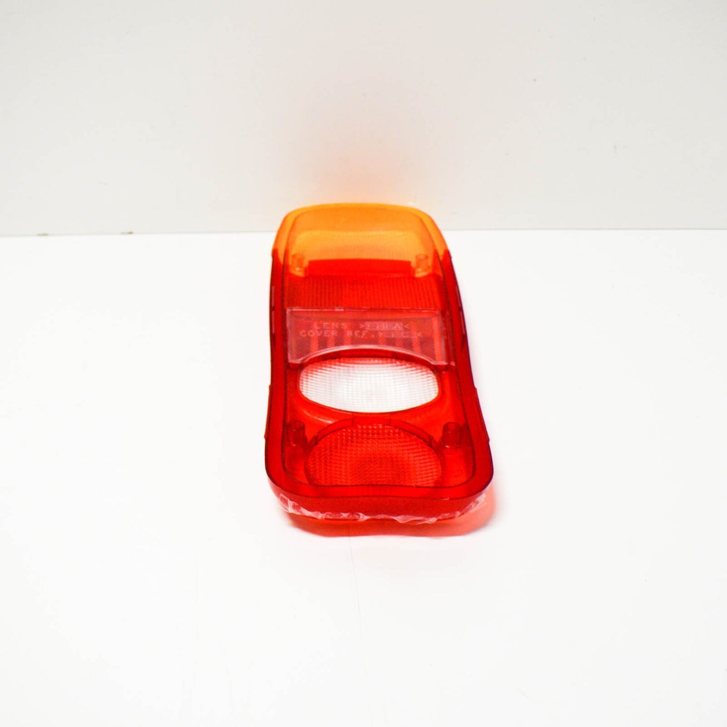 NEW VOLKSWAGEN TRANSPORTER T5 REAR TAILLIGHT GLASS COVER 7J0945111A ORIGINAL