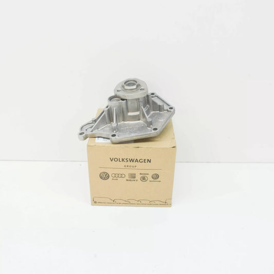 NEW AUDI A6 C6 ENGINE WATER PUMP 06E121018D