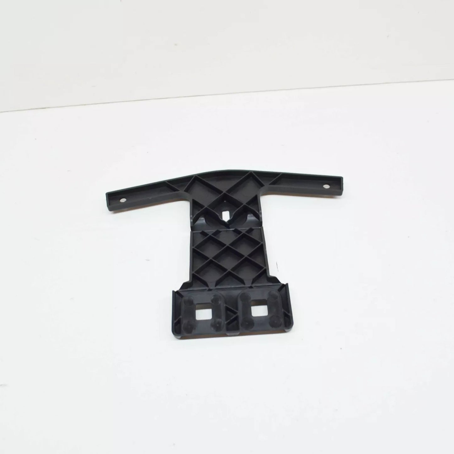 NEW MB C W204 AMG FRONT RADIATOR GRILLE SUPPORT PLATE A2048850336