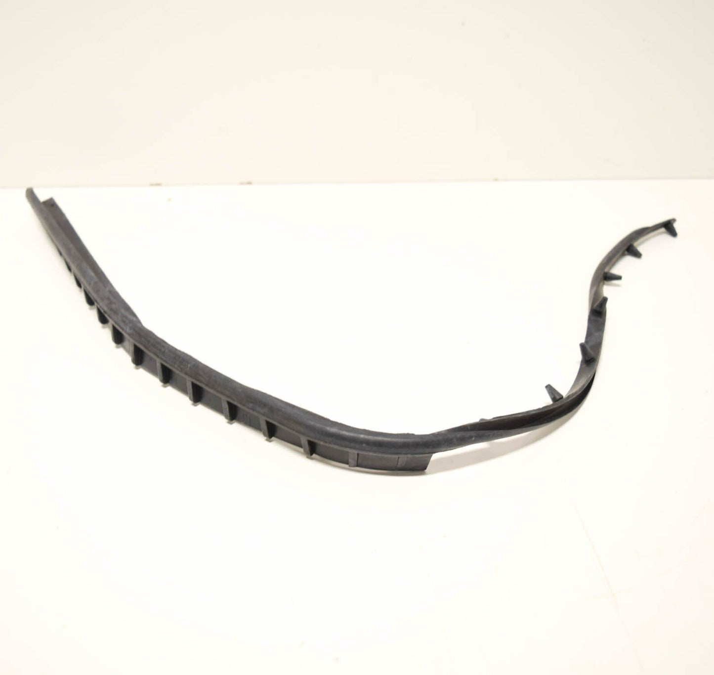 NEW MERCEDES-BENZ S W140 FRONT RIGHT HEADLIGHT SEAL LOWER A1408260680 ORIGINAL