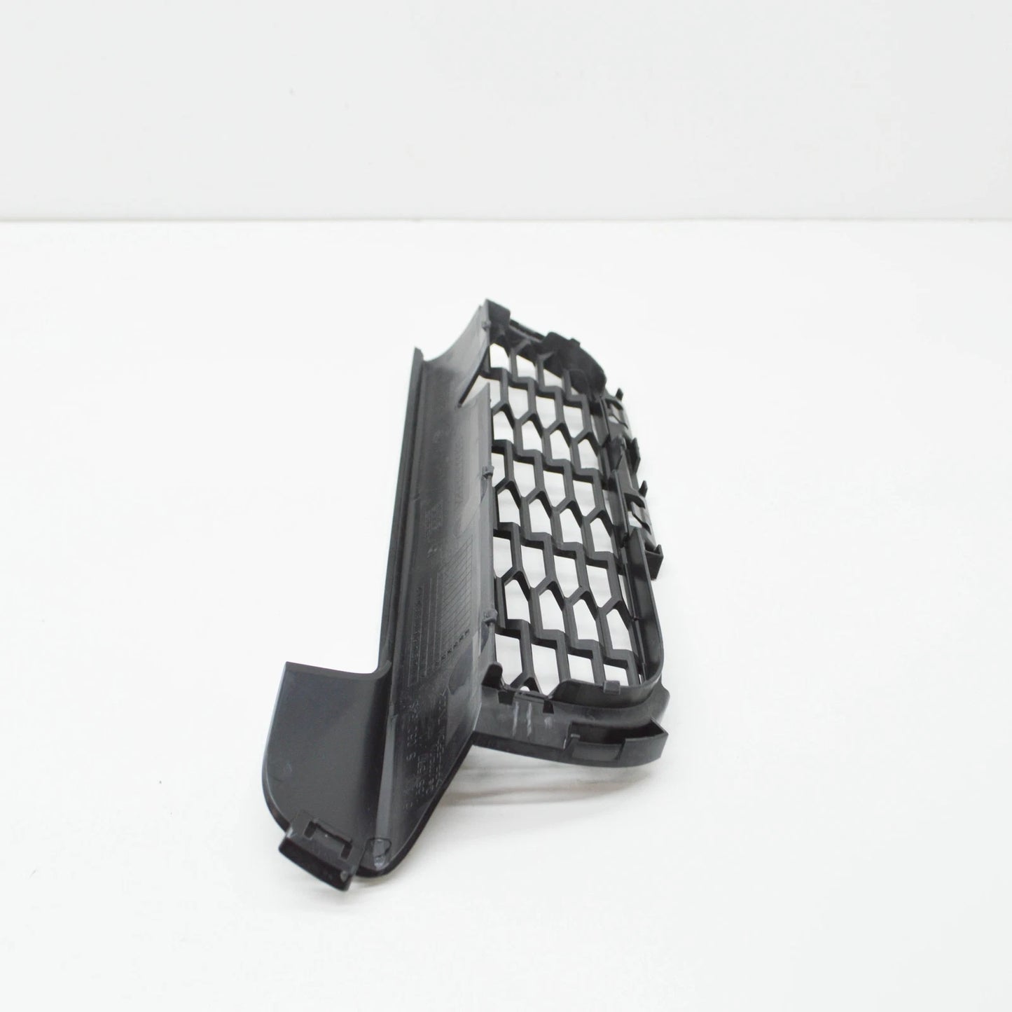 NEW BMW 6 F06 FRONT BUMPER GRILL RIGHT 51118050348 2015 ORIGINAL