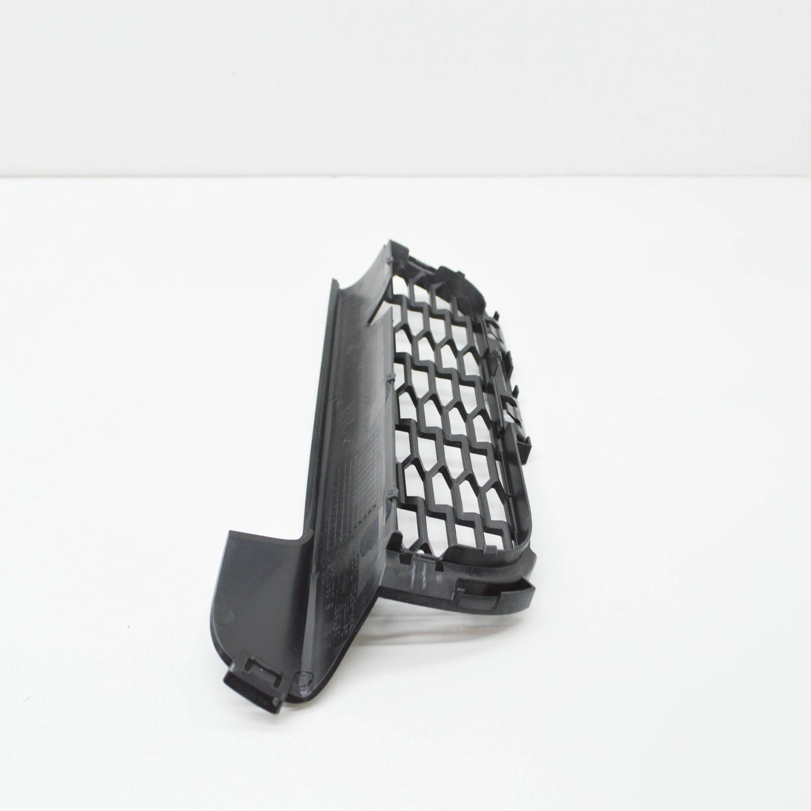 NEW BMW 6 F06 FRONT BUMPER GRILL RIGHT 51118050348 2015 ORIGINAL