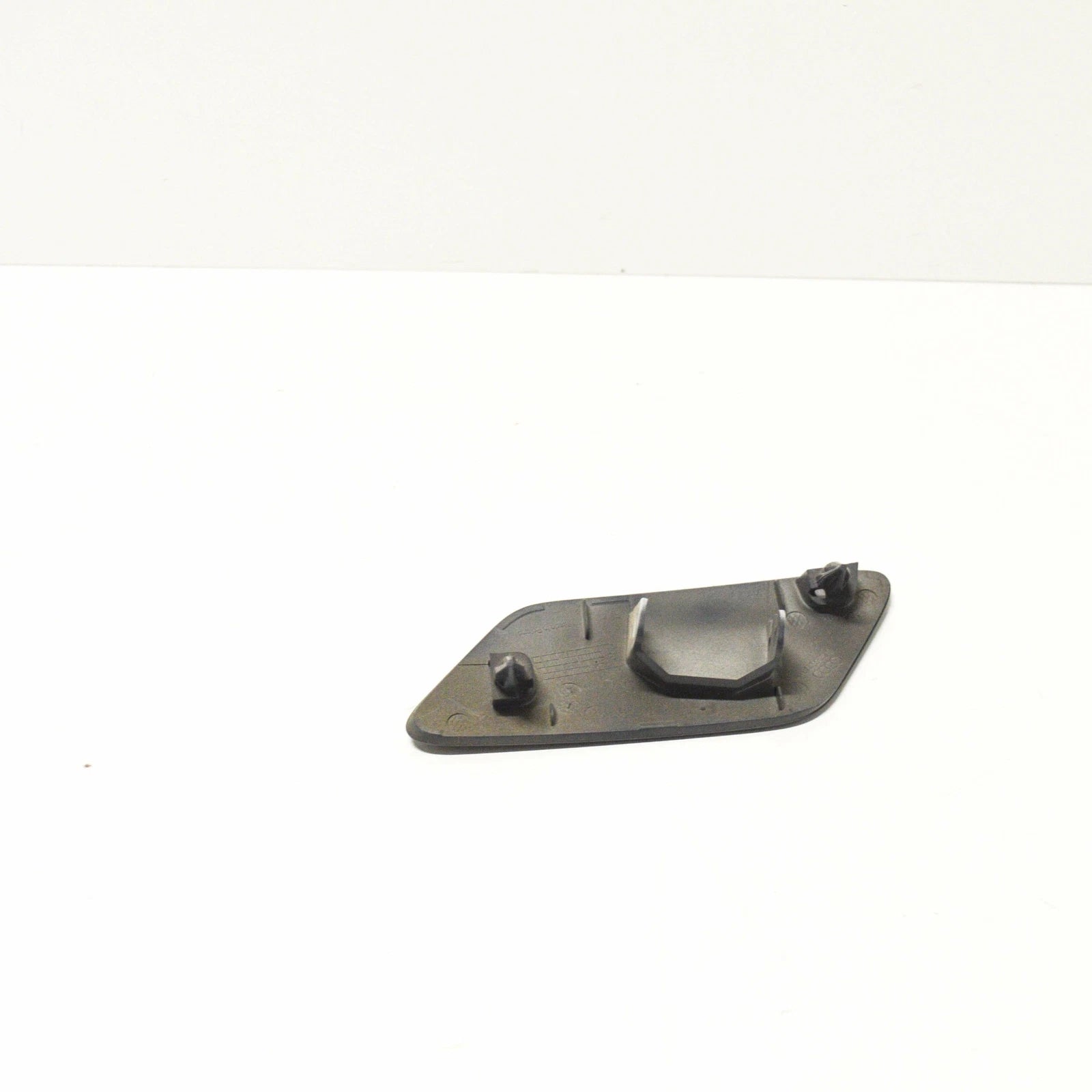 NEW AUDI RS3 8V FRONT RIGHT HEADLIGHT WASHER COVER CAP 8V5955276DGRU OEM