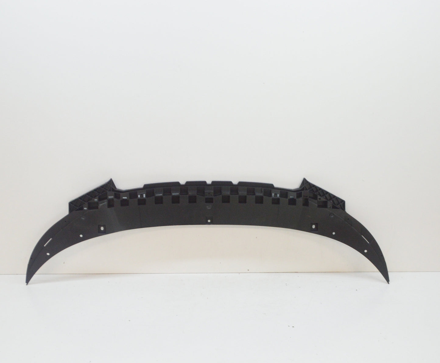 new audi a3 8p front bumper center lower closing element 8p0807233b original